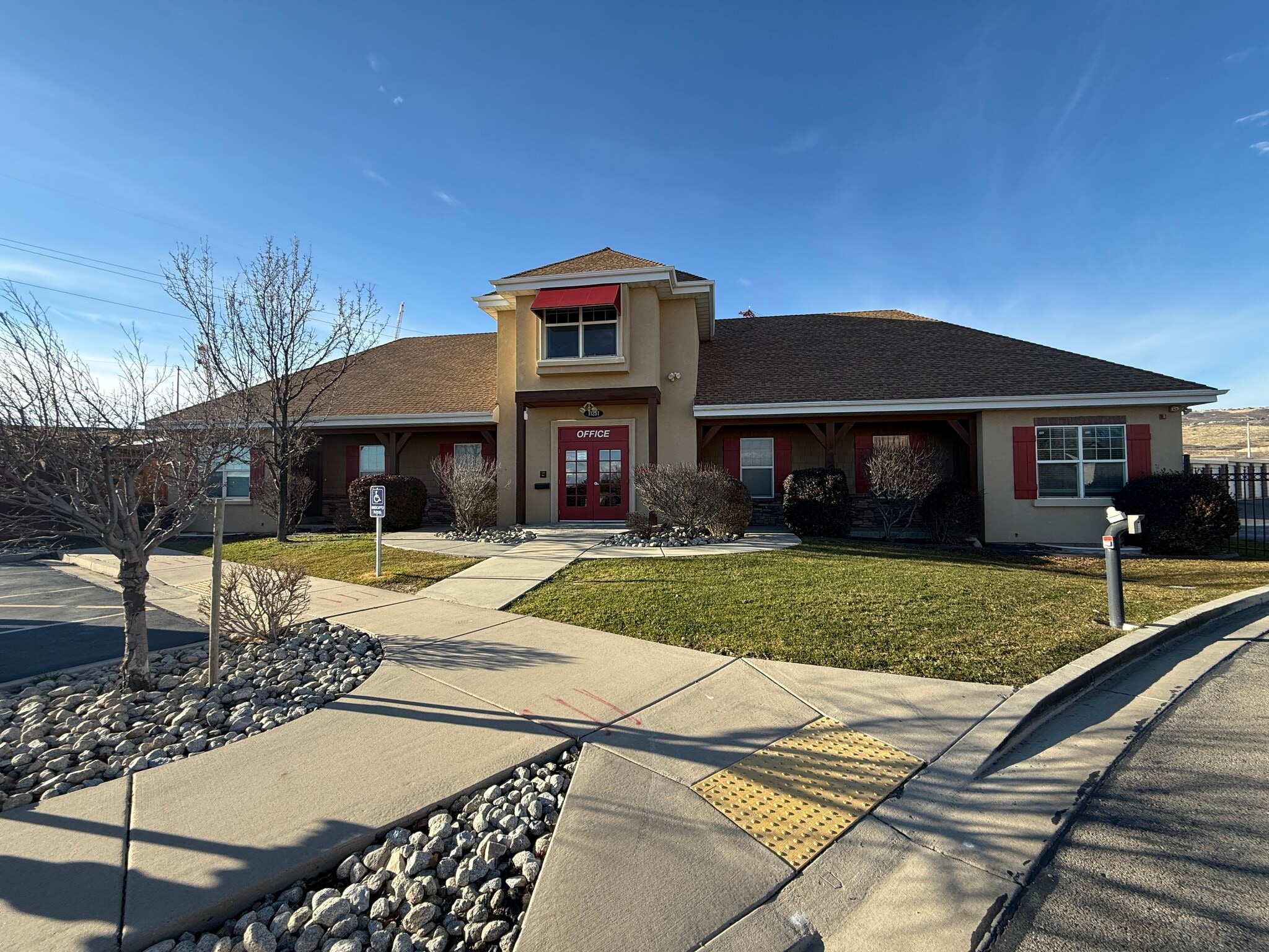 11251 Sunset Dr, Highland, UT for lease Interior Photo- Image 1 of 6
