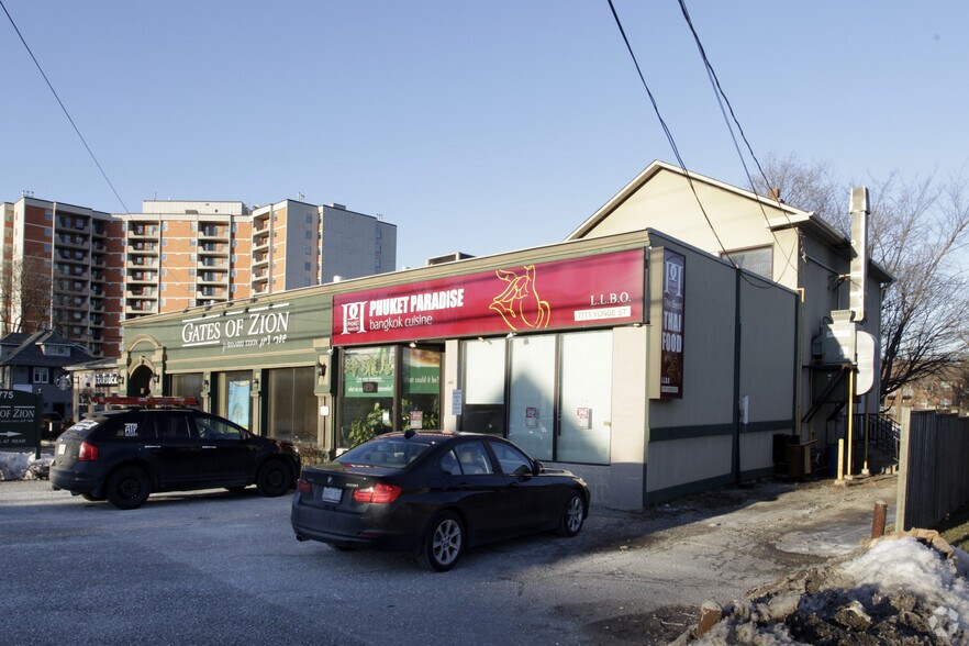 7771-7775 Yonge St, Markham, ON à louer - Photo du bâtiment - Image 2 de 3