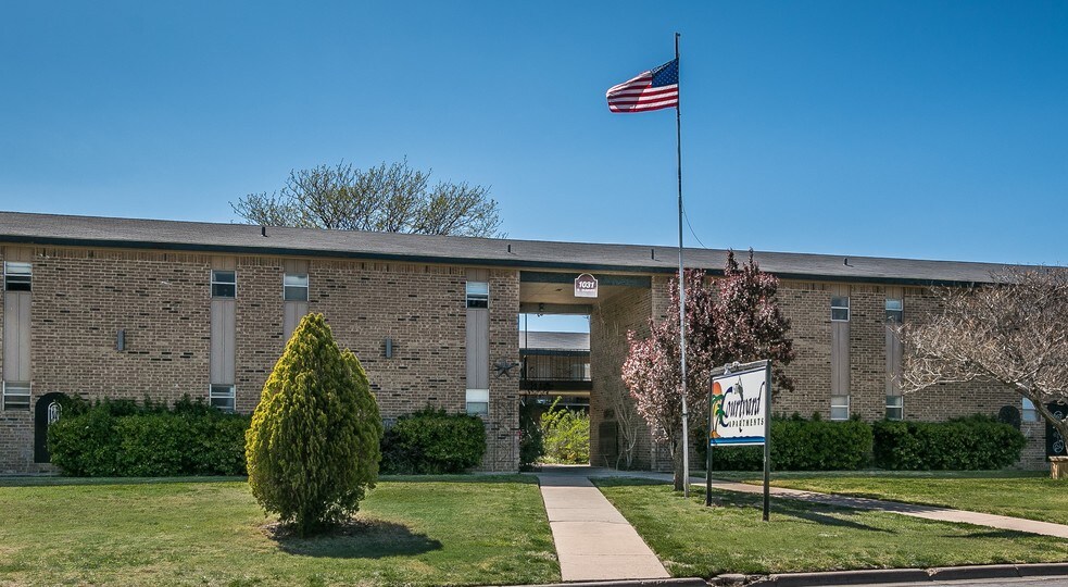 1031 N Sumner St, Pampa, TX à vendre - Photo du bâtiment - Image 3 de 79