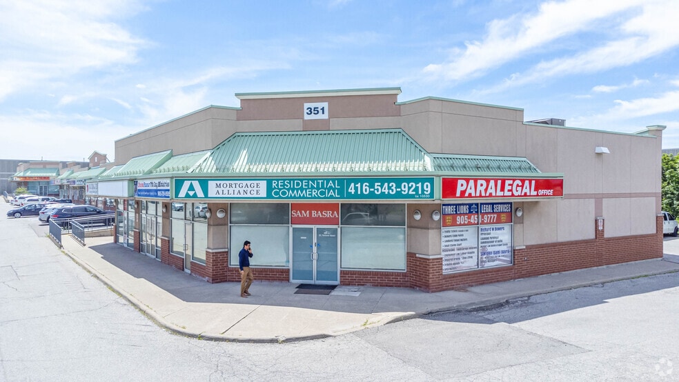 341-351 Parkhurst Sq, Brampton, ON for lease - Building Photo - Image 1 of 11