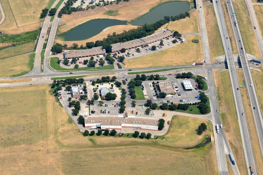 2400 Westport Pky, Fort Worth, TX for lease - Building Photo - Image 3 of 10