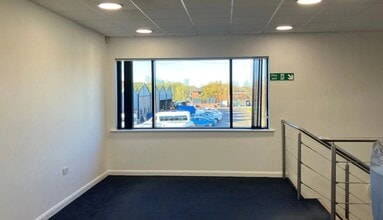 280 Fifers Ln, Norwich for lease Interior Photo- Image 1 of 2