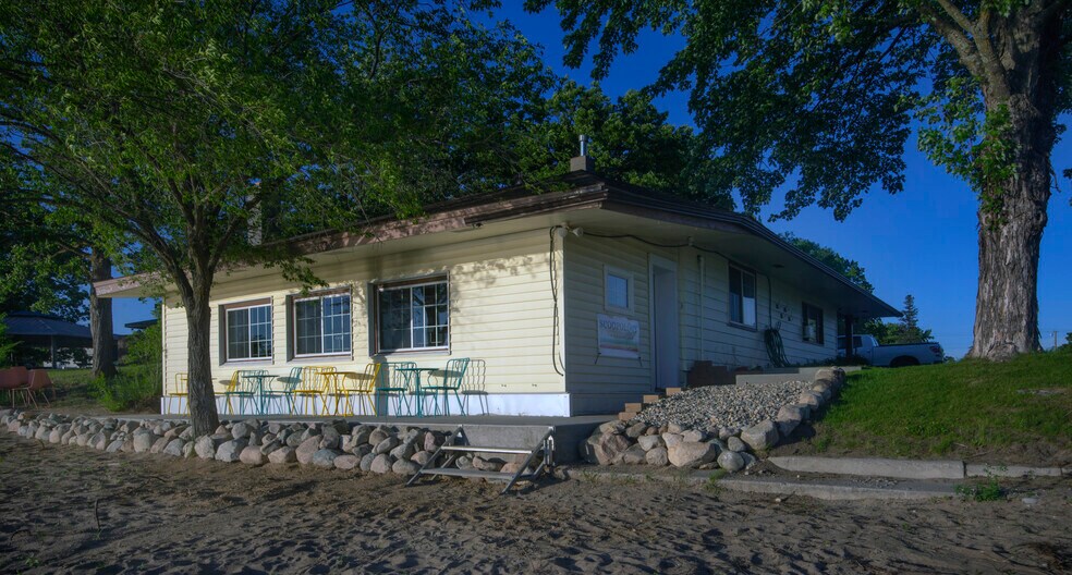 Two Motels/Ice Cream Shop in Central MN! portefeuille de 2 propriétés à vendre sur LoopNet.ca - Photo du bâtiment - Image 3 de 15
