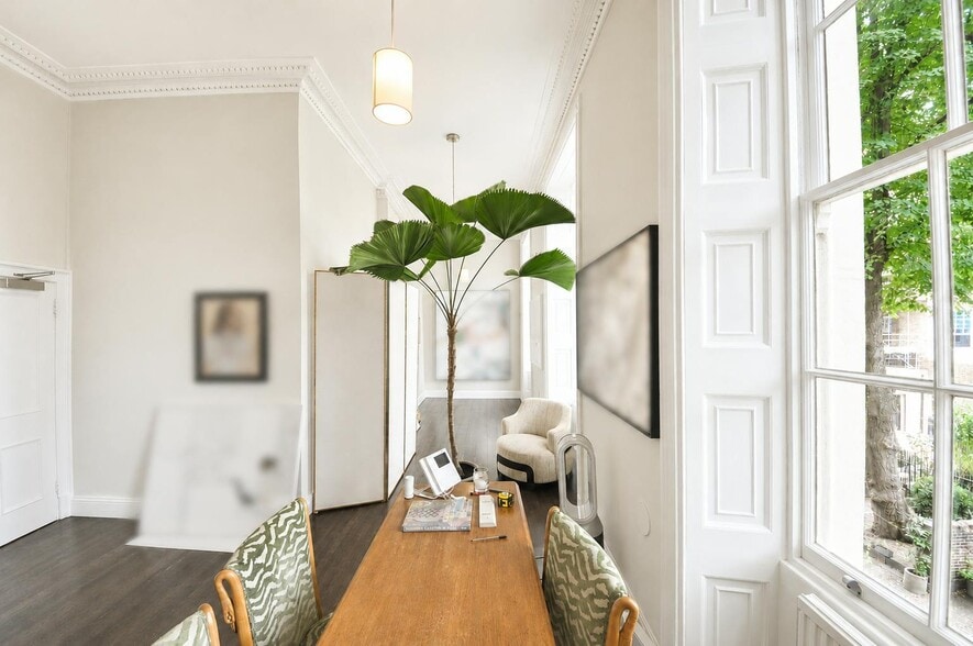 48-49 Russell Sq, London for lease - Building Photo - Image 3 of 38