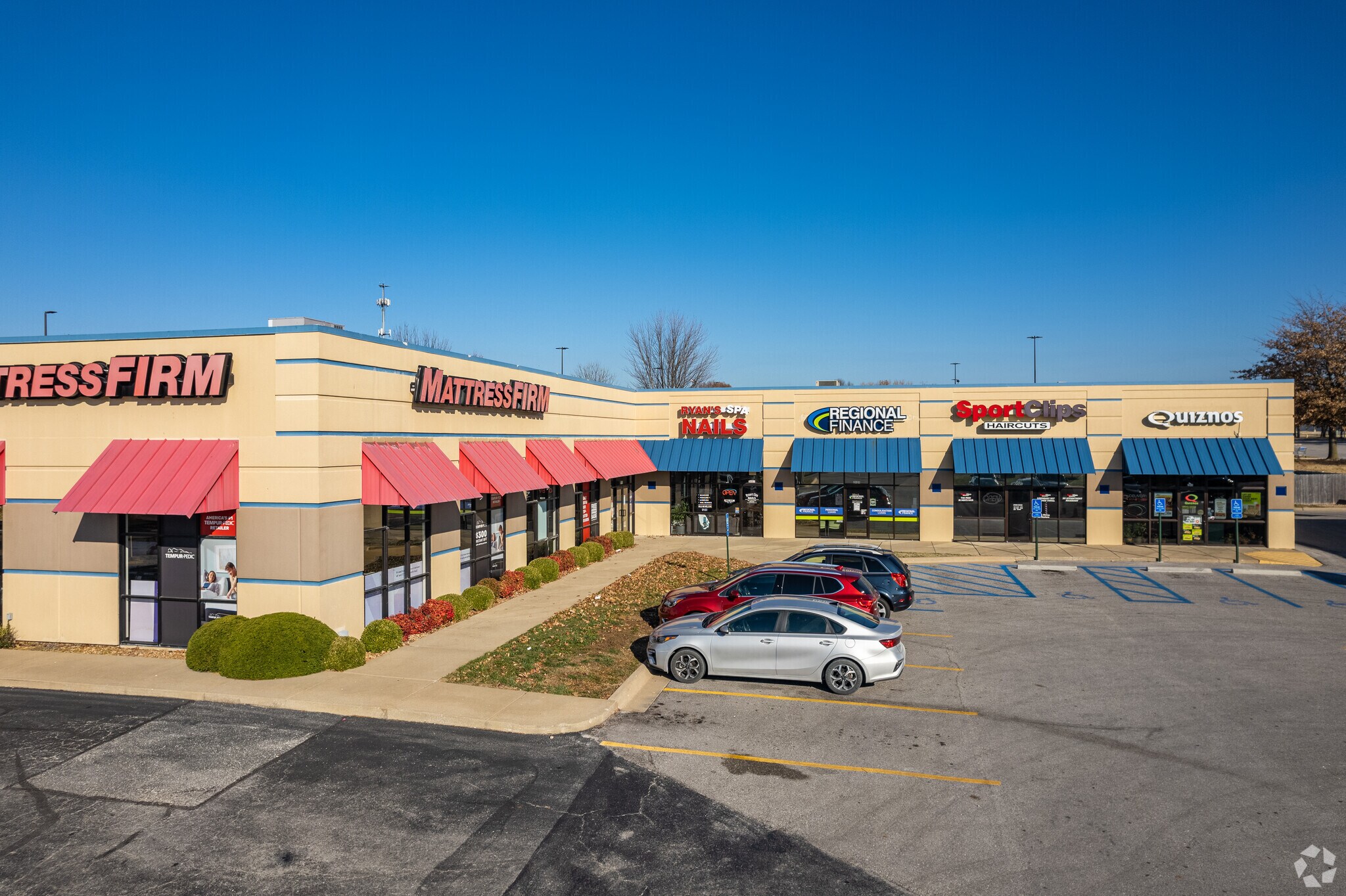 1839-2161 E Independence St, Springfield, MO à louer Photo du bâtiment- Image 1 de 3