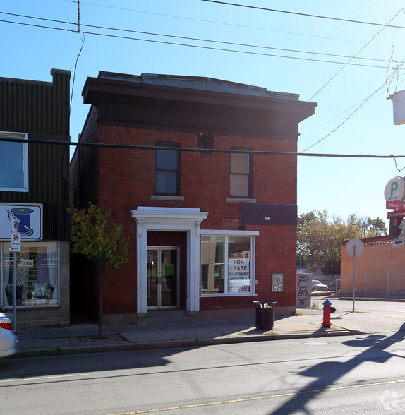 262 Ottawa St N, Hamilton, ON à louer - Photo du bâtiment - Image 3 de 3