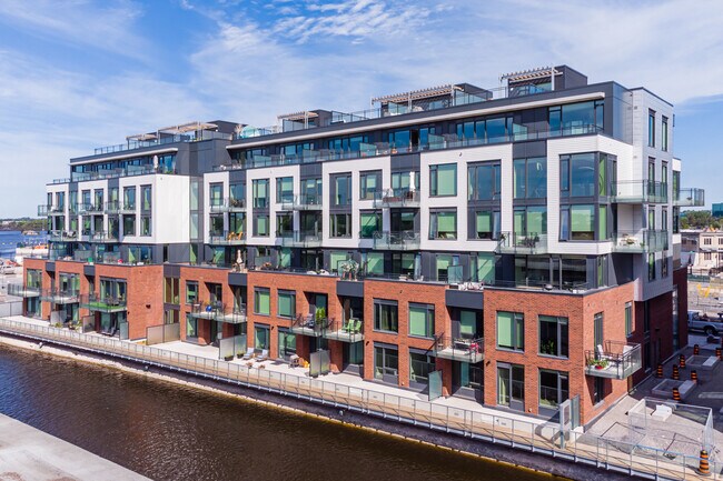 Plus de détails pour 320 Miwate Pvt, Ottawa, ON - Commerce de détail à louer