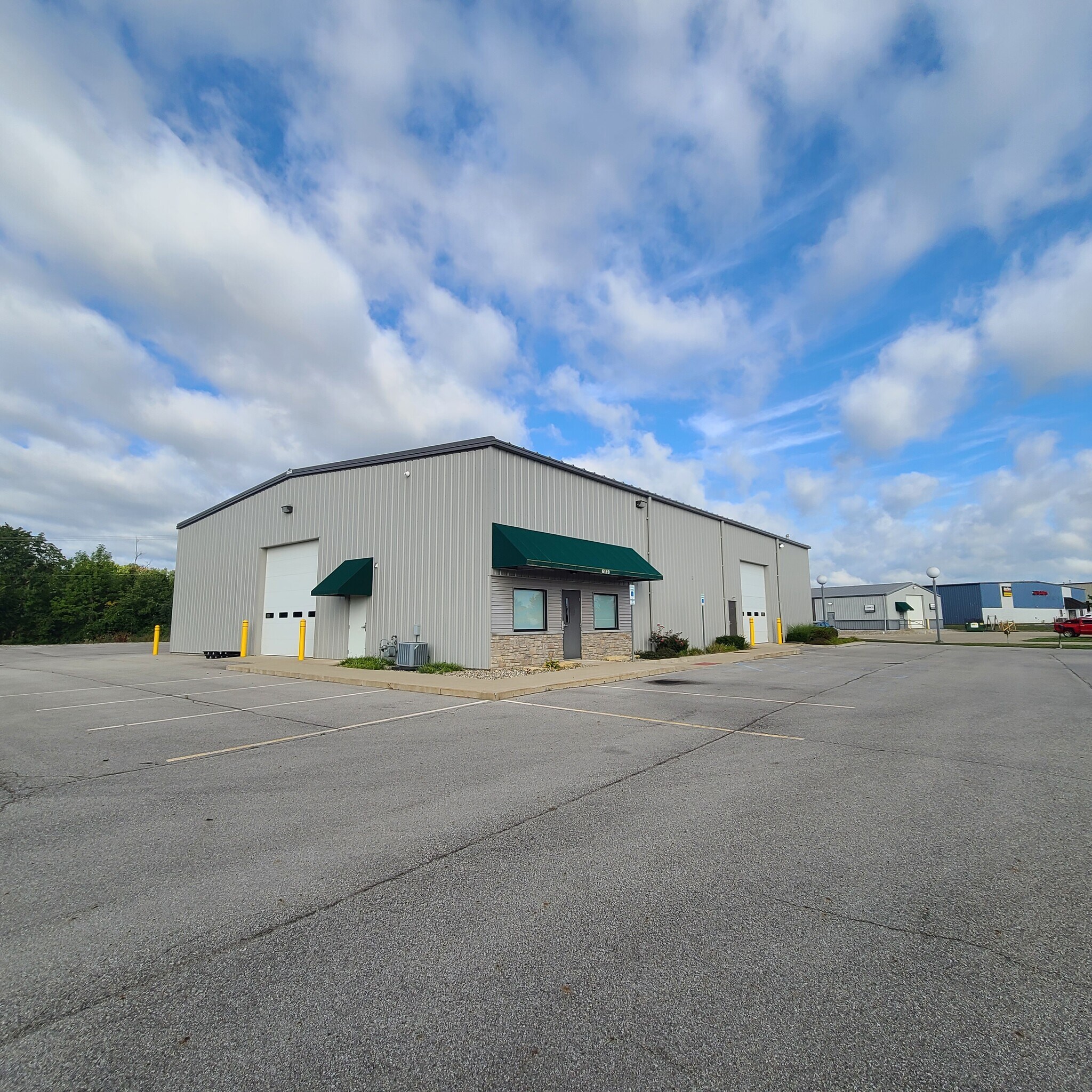 6119 Cross Creek Blvd, Fort Wayne, IN à vendre Photo du bâtiment- Image 1 de 1