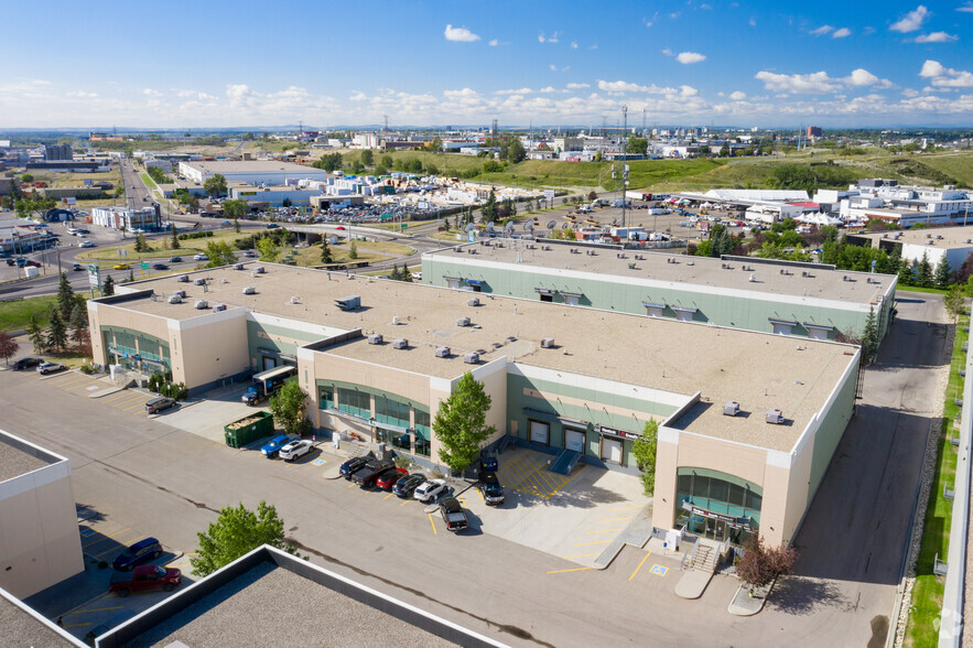 2600 Portland St SE, Calgary, AB for lease - Aerial - Image 2 of 2