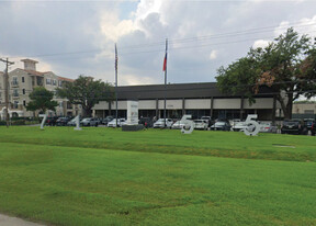 Washington Place North & South - Convenience Store