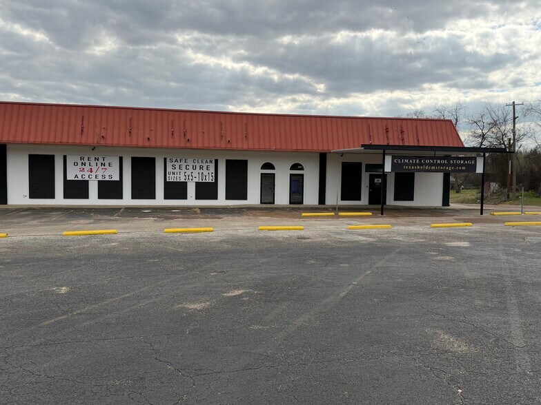 Texas Hold'Em Storage Portfolio portefeuille de 2 propriétés à vendre sur LoopNet.ca - Photo du bâtiment - Image 3 de 9