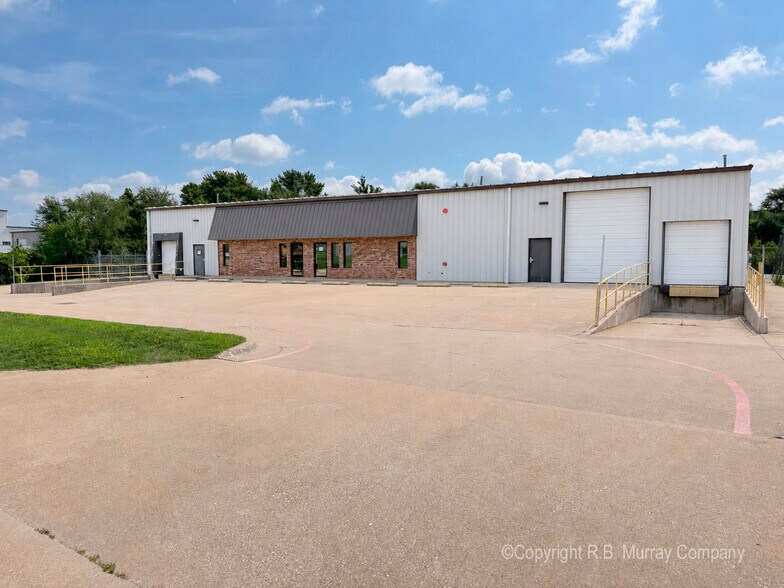 732 N Miller Rd, Springfield, MO à louer - Photo du bâtiment - Image 2 de 6