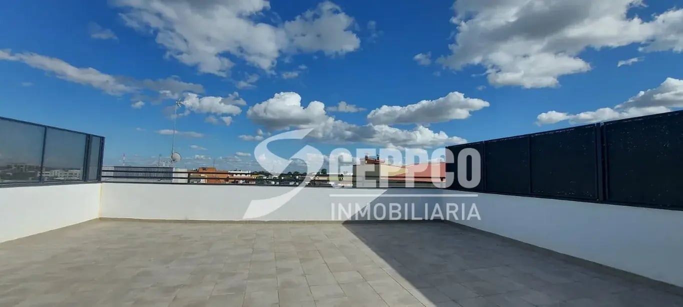 Calle Mallorca, San Sebastián de los Reyes, MAD 28703 - Unit Puerta H - - Interior Photo - Image 1 of 2