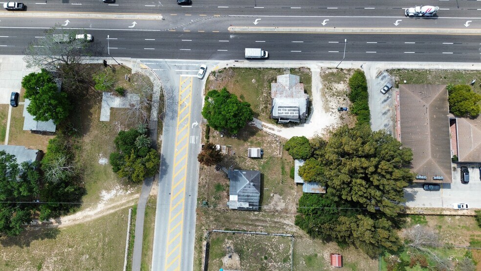 980 S Lake Shore Way, Lake Alfred, FL à vendre - Photo du bâtiment - Image 3 de 6