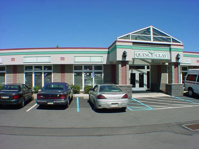 1140-1141 Quincy Ave, Dunmore, PA for lease Primary Photo- Image 1 of 14