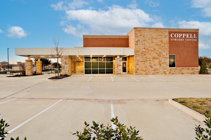 731 Plaza Blvd, Coppell, TX à vendre - Photo du bâtiment - Image 1 de 30