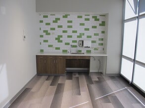 909 E Montclair St, Springfield, MO à louer Photo du bâtiment- Image 1 de 3