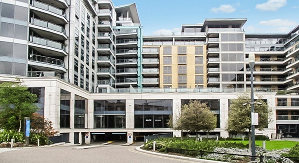 10-15 The Blvd, Londres à vendre - Photo du bâtiment - Image 1 de 8