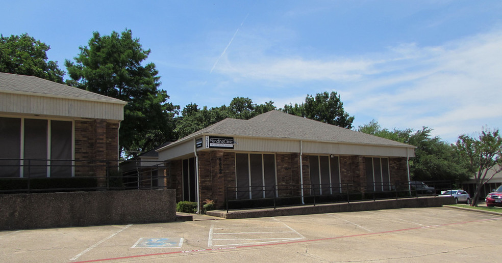 5612 SW Green Oaks Blvd, Arlington, TX for lease - Building Photo - Image 3 of 7