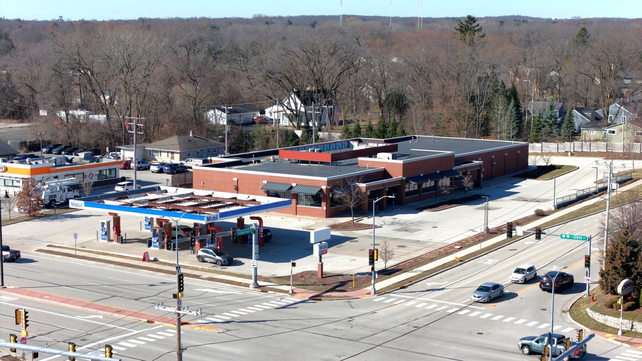 5101 S 108th St, Hales Corners, WI for sale Primary Photo- Image 1 of 4