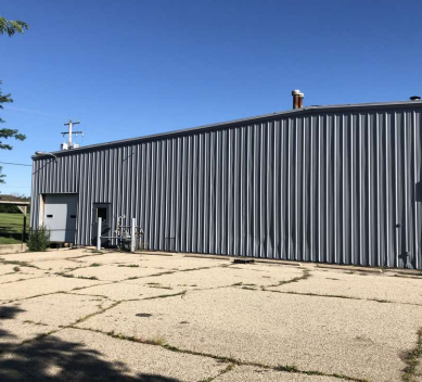 848 E Commercial Ave, Whitewater, WI for lease - Building Photo - Image 2 of 11