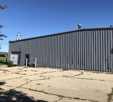 848 E Commercial Ave, Whitewater, WI à louer - Photo du bâtiment - Image 2 de 11