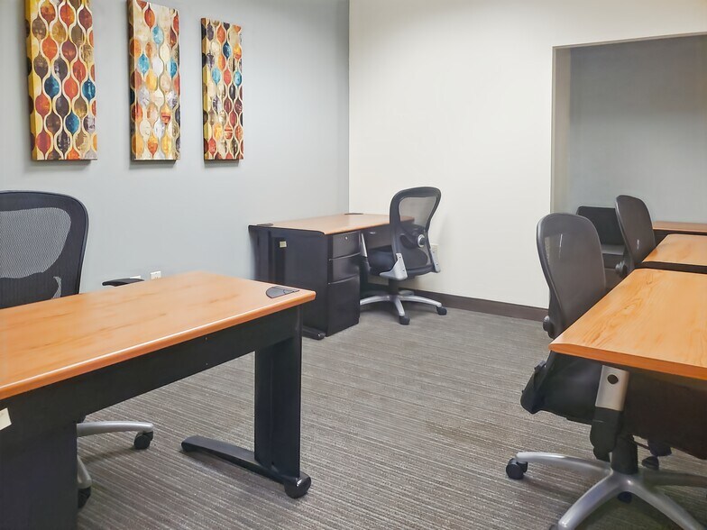 8875 Hidden River Pkwy, Tampa, FL à louer - Photo intérieure - Image 1 de 14