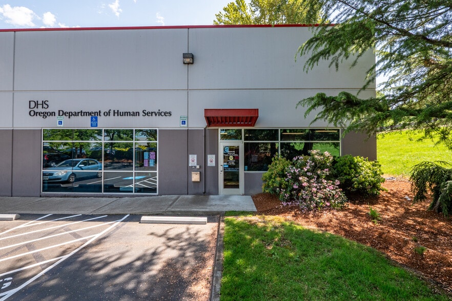 4382 SE International Way, Milwaukie, OR for sale - Building Photo - Image 2 of 15