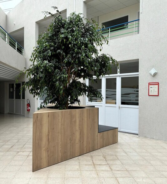 2 Rue Robert Schuman, Rezé à louer - Photo du bâtiment - Image 3 de 7