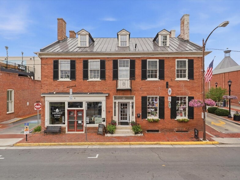 9-11 W Market St, Leesburg, VA for lease - Building Photo - Image 1 of 25