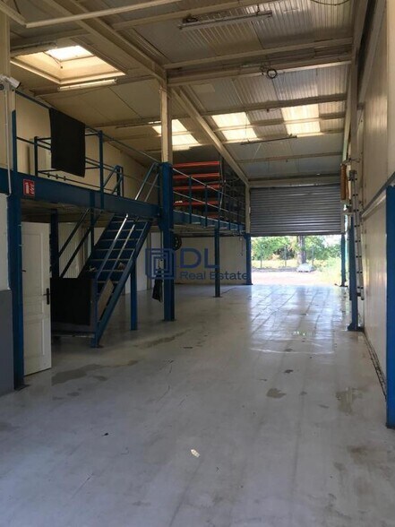 Industrial in Sainte-Geneviève-des-Bois for lease - Interior Photo - Image 3 of 3