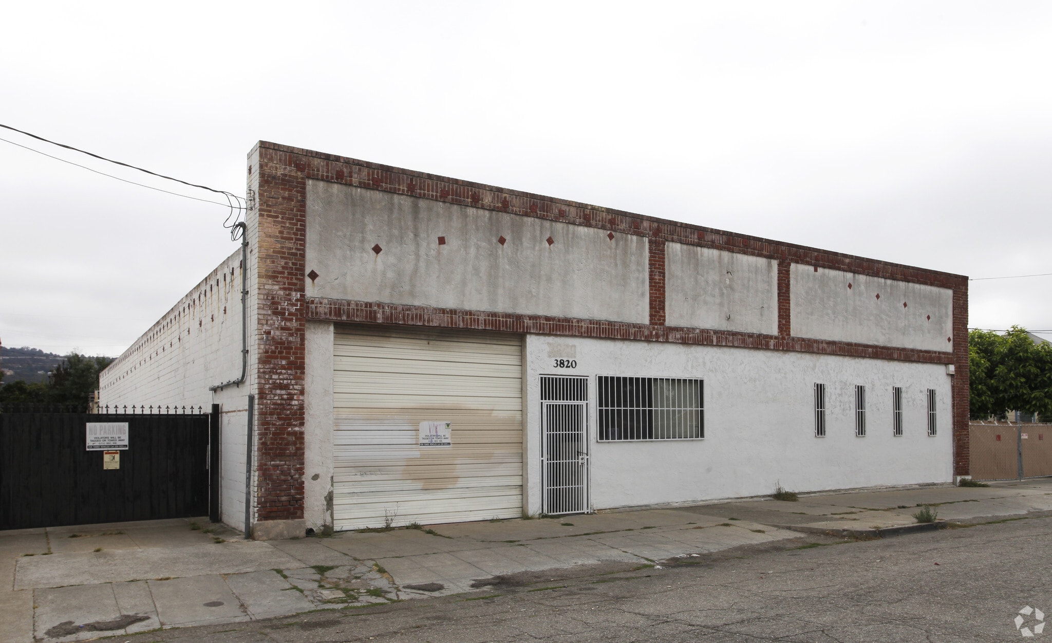 3820 Penniman Ave, Oakland, CA for lease Primary Photo- Image 1 of 4