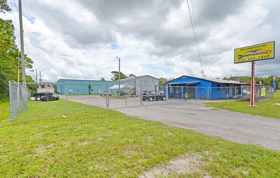 7397 S Suncoast Blvd, Homosassa, FL à louer - Photo du bâtiment - Image 2 de 12