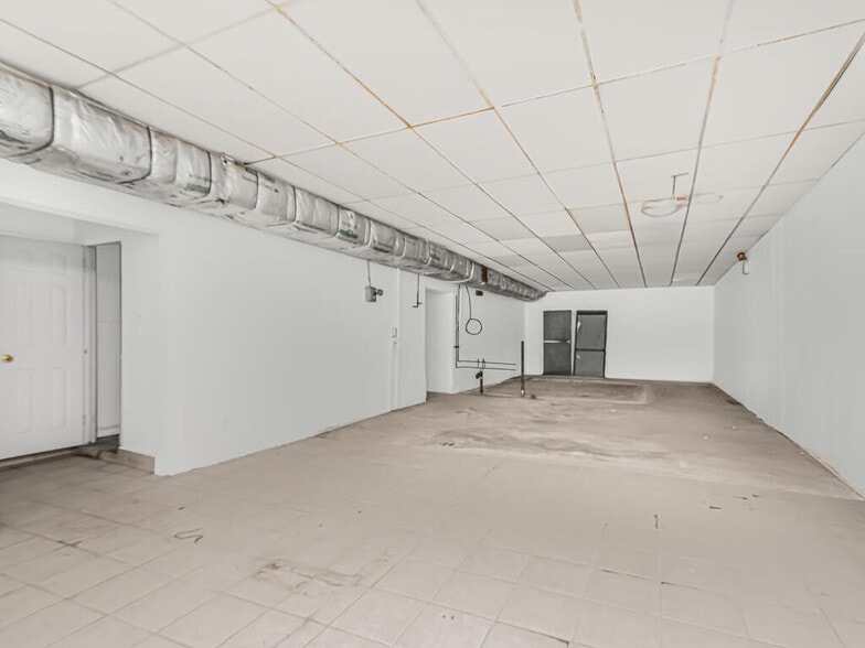 12 W 183rd St, Bronx, NY for lease - Building Photo - Image 3 of 10