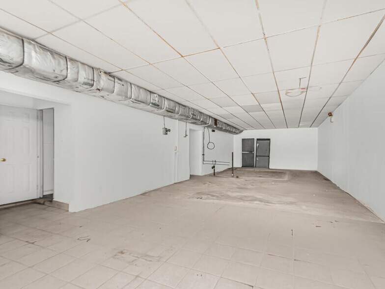 12 W 183rd St, Bronx, NY à louer - Photo du bâtiment - Image 3 de 10