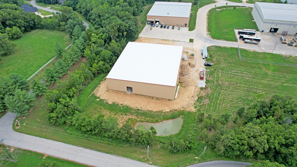 1400 Grant Industrial Dr, O'Fallon, MO for lease - Building Photo - Image 3 of 7