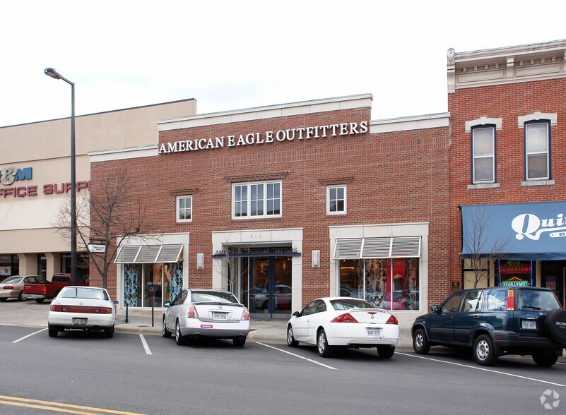 619 Massachusetts St, Lawrence, KS for lease - Building Photo - Image 2 of 5