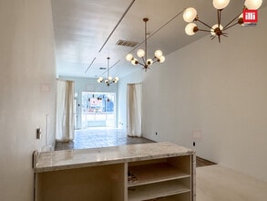 8248 Beverly Blvd, Los Angeles, CA for lease Interior Photo- Image 2 of 5