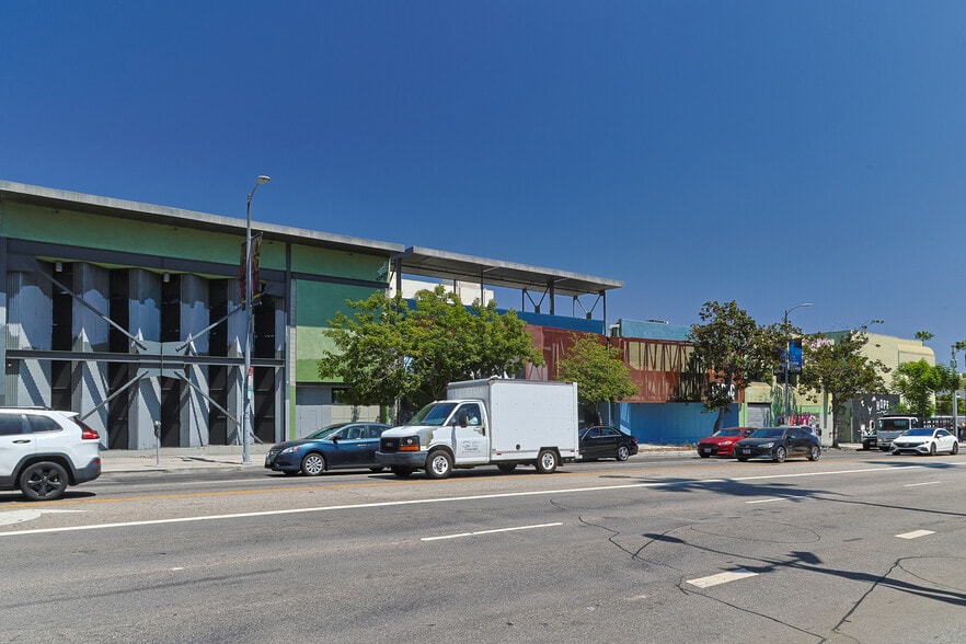 1532 N Highland Ave, Los Angeles, CA à vendre - Photo principale - Image 1 de 24