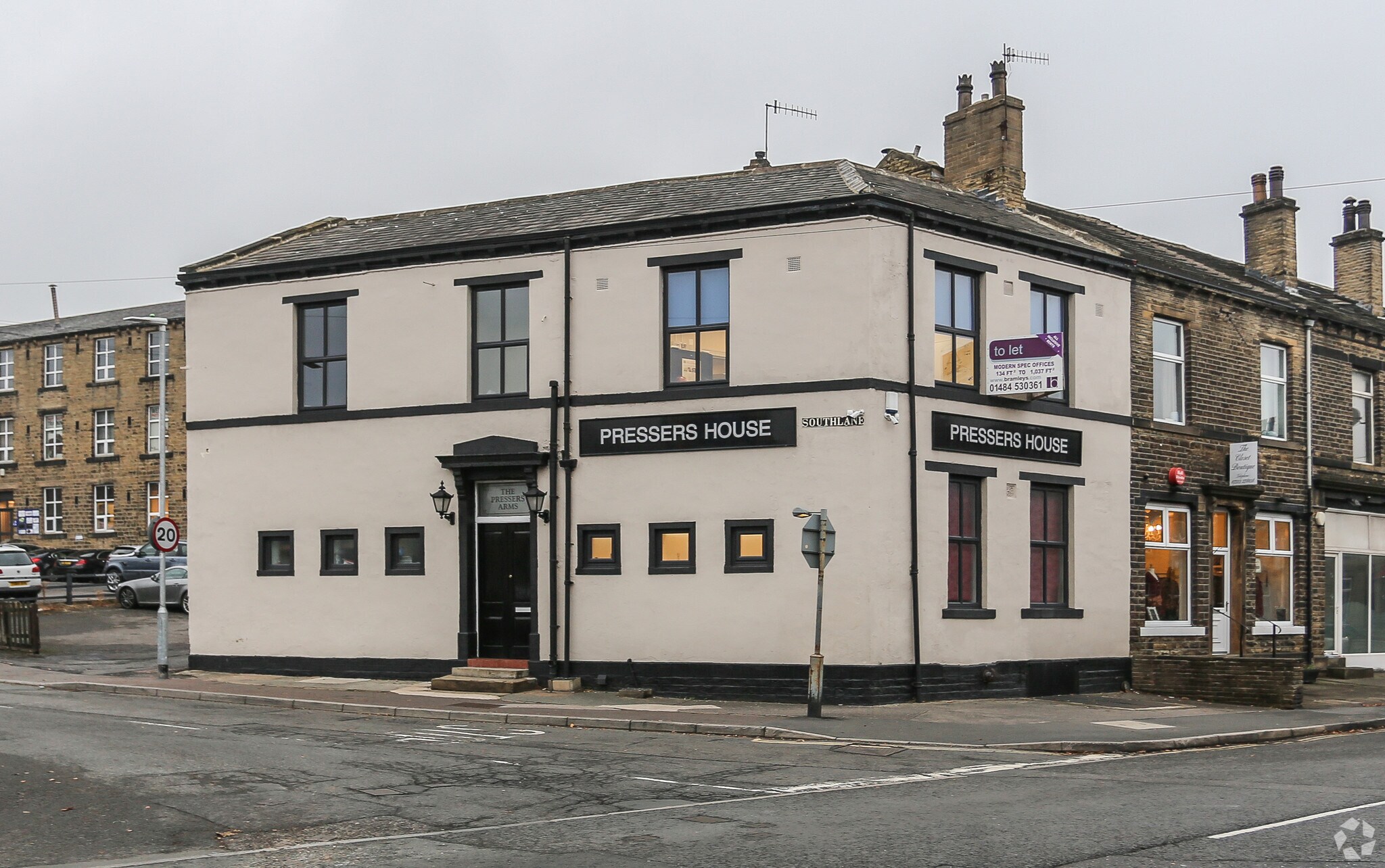 2 South Ln, Elland à louer Photo principale- Image 1 de 5