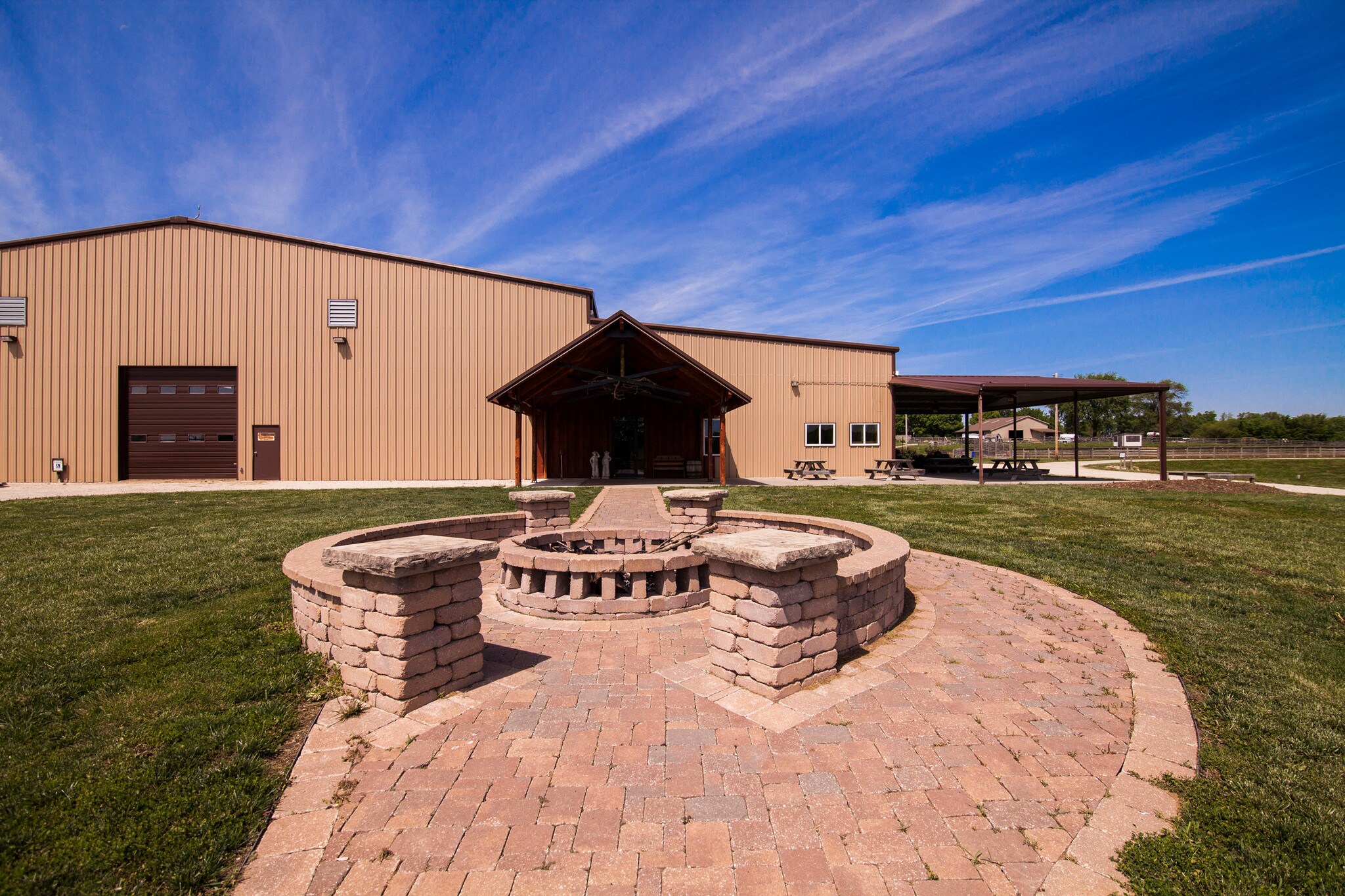 204 E Casey Rd, Lone Jack, MO for sale Primary Photo- Image 1 of 1