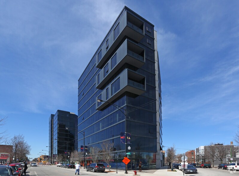 2291 N Milwaukee Ave, Chicago, IL à louer - Photo du bâtiment - Image 2 de 9