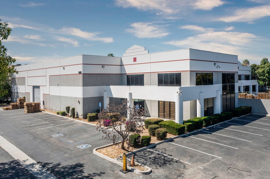 911 Canada Ct, City Of Industry, CA for sale - Building Photo - Image 2 of 3