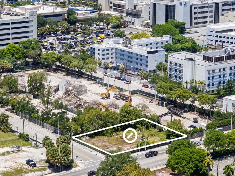 1800 NW 7th Ave, Miami, FL à vendre - Photo du bâtiment - Image 2 de 10