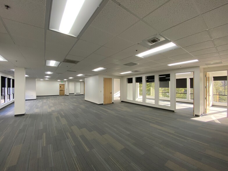 1975 W El Camino Real, Mountain View, CA for lease - Interior Photo - Image 3 of 22