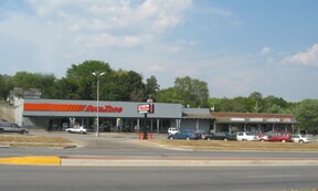 7700-7710 Parallel Pky, Kansas City, KS à louer - Photo du bâtiment - Image 2 de 12