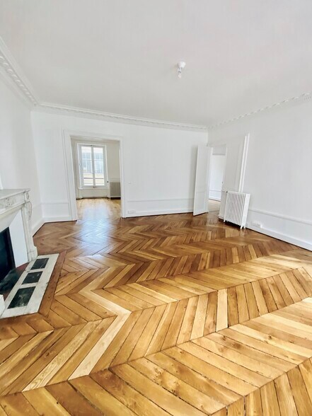 19 Rue D'Hauteville, Paris à louer - Photo du bâtiment - Image 1 de 13