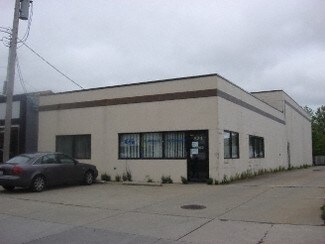Plus de détails pour 824 E 222nd St, Euclid, OH - Industriel à vendre