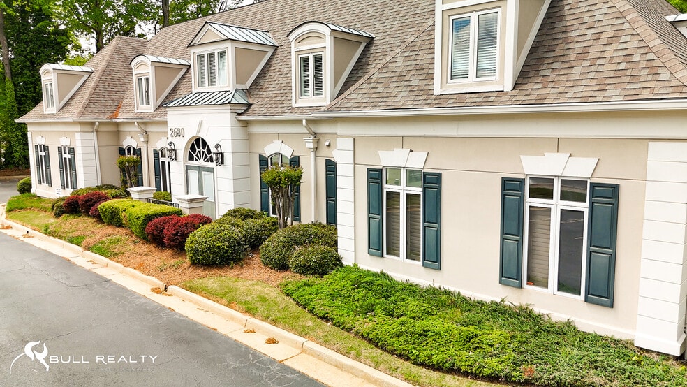 2680 Lawrenceville Hwy, Decatur, GA for lease - Building Photo - Image 3 of 36