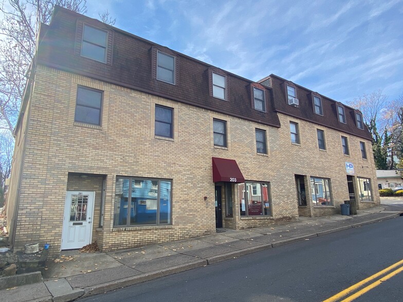 201 Main St, Nyack, NY for lease - Building Photo - Image 1 of 5